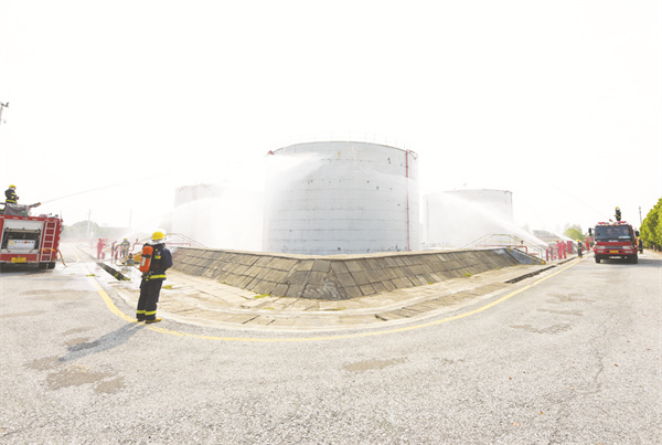 5-5 7图片新闻 河南油田.jpg