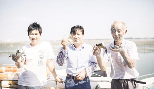 1506522363208273.jpg 12-1 1-1 阳澄湖大闸蟹今开捕 电商.jpg
