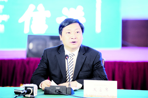 4-5 林芝市常务副市长许典辉.jpg