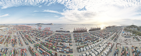 1652184956414442.jpg 1-1 1 千方百计支持实体经济发展.jpg