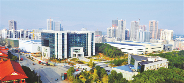 8-1 1 劲牌公司压题图片.jpg