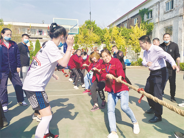 8-2 3必发图片新闻 华阳二矿.jpg