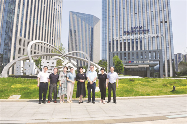 5-1 1-1 联手打造.jpg