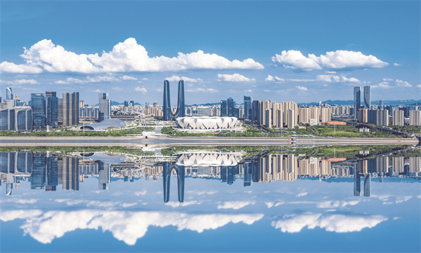 2022.7.6 大小莲花及网球场 朱旭洁摄.jpg