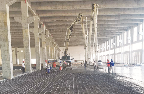 1660398873479484.jpg 1-1 1最后一仓混凝土浇筑.jpg