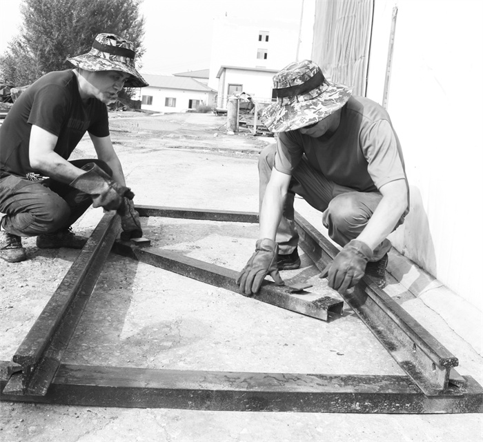 1660649267664672.jpg 2-3 5图片报道 天瑞煤矿研制.jpg