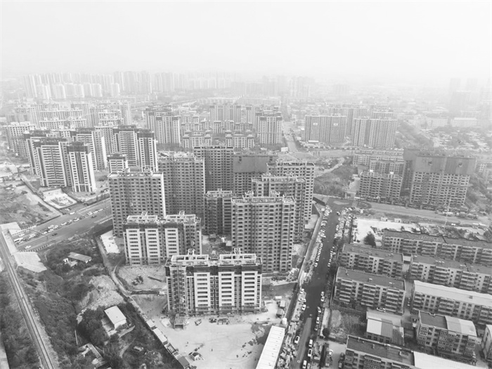 6-3 7中冶 尚和府项目主体结构封顶.jpg