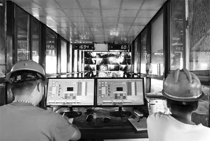 6-3 8-1图片新闻朱仙庄矿开.jpg