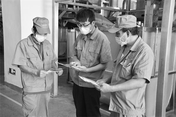 1661782436474753.jpg 6-2 6宣传进班.jpg