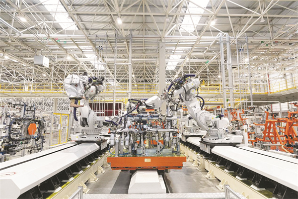 4-2 1 2中国重汽智能制造生产线2.jpg