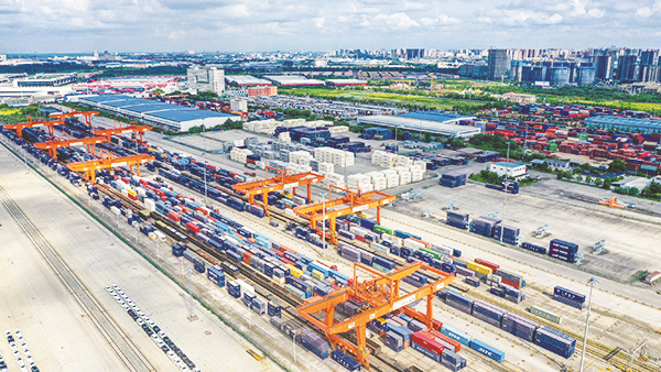 4-1 1 成都国际铁路港 供图 成都市青白江区委宣传部.jpg