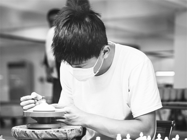 6-1 9 山东淄博：订单足.jpg