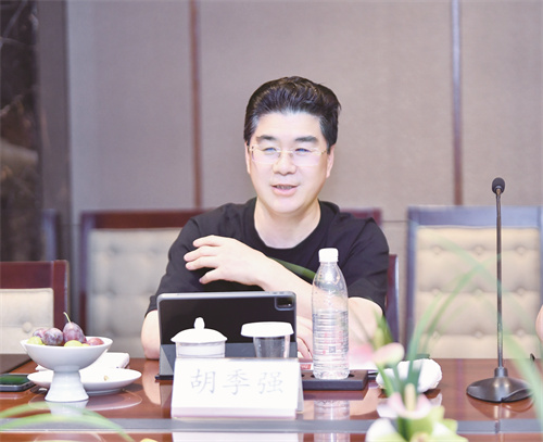 胡季强-徐青青摄 (10).jpg