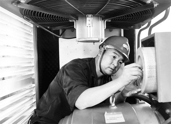 7-1 6 秋季检修设备保安全140.jpg