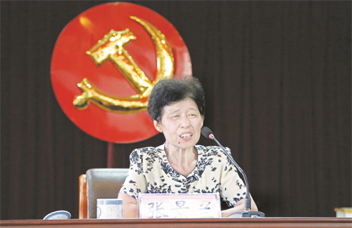 8-7 1 7中国好人张景兰在.jpg