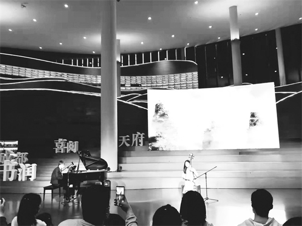 1667390303935381.jpg 7-1 1 成都图书馆.jpg