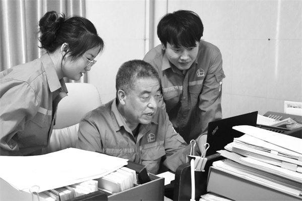 2-2 3,搭建“四个平台.jpg