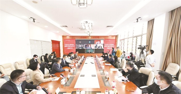 1667992657249914.jpg 1-5 3“弘扬企业家精神 推.jpg