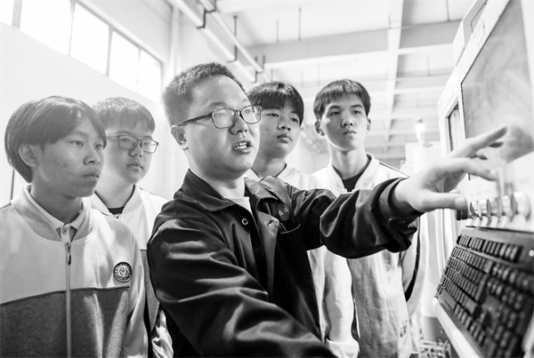 1668691352544011.jpg 6-2 8 四川华蓥产教融合培.jpg