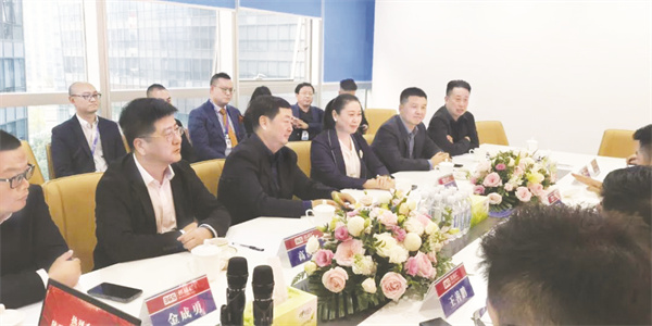 1669117953753992.jpg 4-6 5 4贾智勇、周艳花、高洪涛一行走访四川华龙祥酒业有限公司.jpg