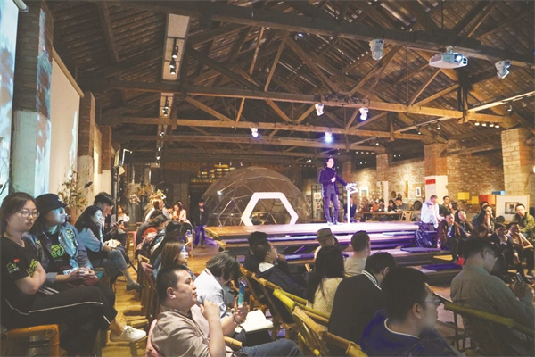 1669203862477369.jpg 4-6 “集火实验室”活化利用场景:中英剑客论坛(联合办公).jpg