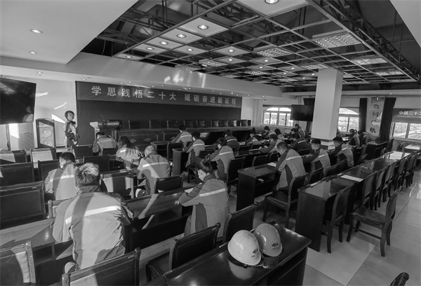 1669263850918865.jpg 3版 配图.jpg