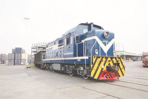 1-18 18、2022年年初，中铁八局现代物流公司助力西安防疫物资运输.jpg