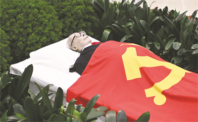 1-1 1，12月5日，江泽民同志.jpg