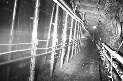 7-1 1 (备用）沿空留巷.jpg