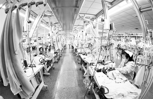 6-2 7 山东即墨：忙生产.jpg