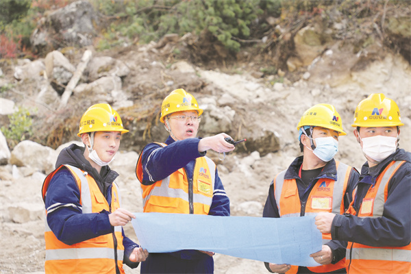 1-2 2，项目书记一线宣讲.jpg