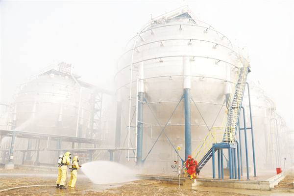 5-2 6 中安联合开展丙烯泄.jpg