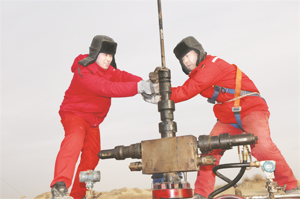 5-2 7 坚守大漠戈壁.jpg