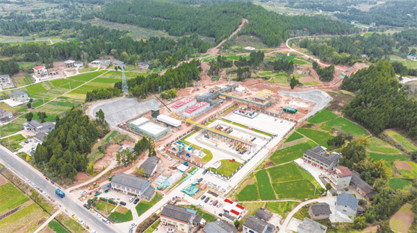 5-3 6图为川中油气矿双合集气站.jpg