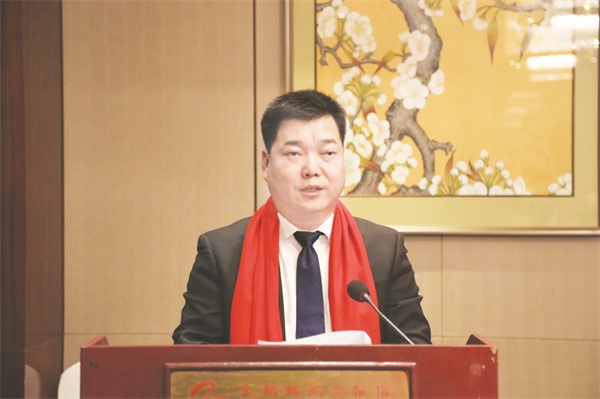 5-1 2 凝聚乡情，共谋发展.jpg