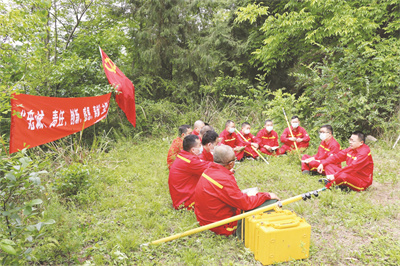 8-1 1、1 嫘祖故里勘探工地上的主题宣讲.jpg