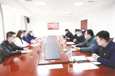 8-3 2、必发 联席会现场.jpg