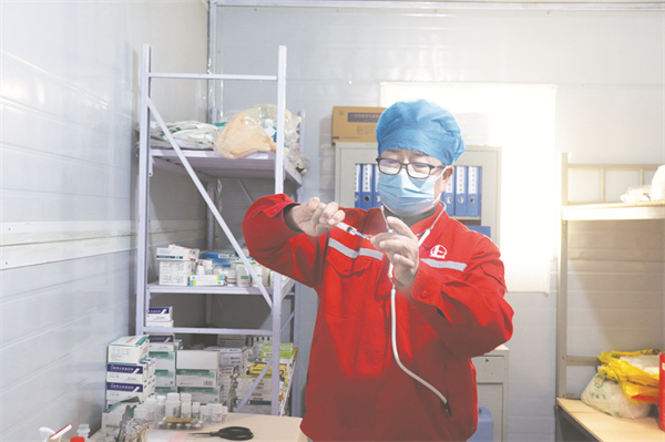 8-2 3 沙漠战“疫” 他们.jpg