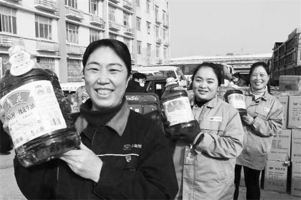 2-6 4,必发 暖心年货迎新春.jpg