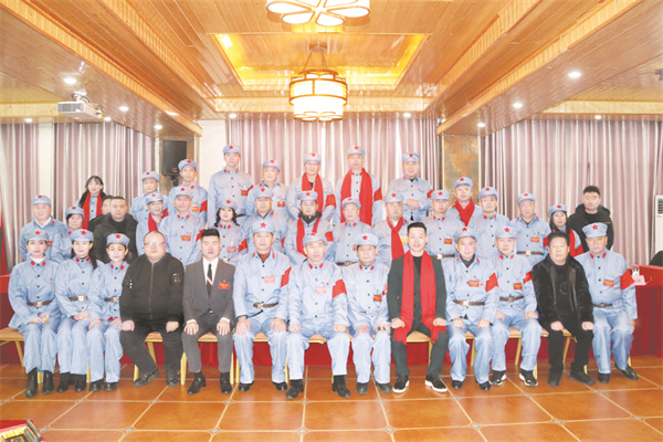 4-4 图4、（主图） 医美远景目标规划恳谈交流会召开以后合影.jpg