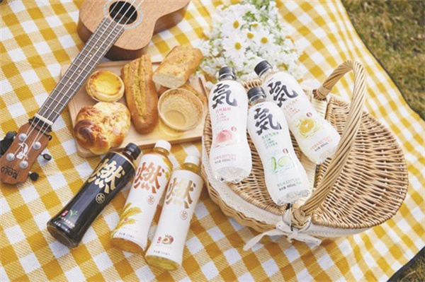 4-1 图配文1元气森林.jpg