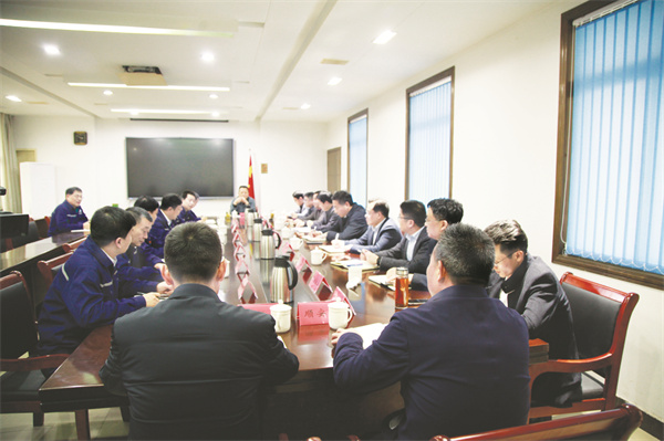 1681208589383042.jpg 5-3 3铜陵市义安区区长方小雄走访调研新桥矿业.jpg