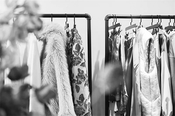 2-2 图配文3海外品牌集.jpg