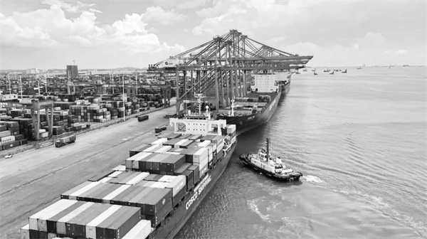 1681814065356383.jpg 3-1 1 数据向好 信心日增.jpg