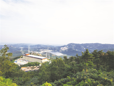 1-4 1 建设中的超级充电宝.jpg