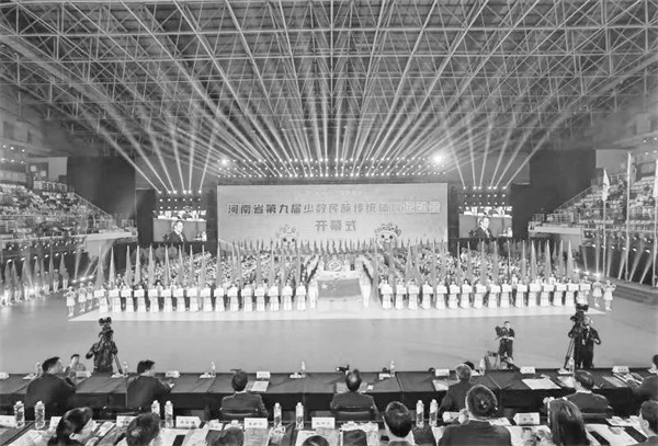 2-2 2 助力民族盛事 见证精.jpg