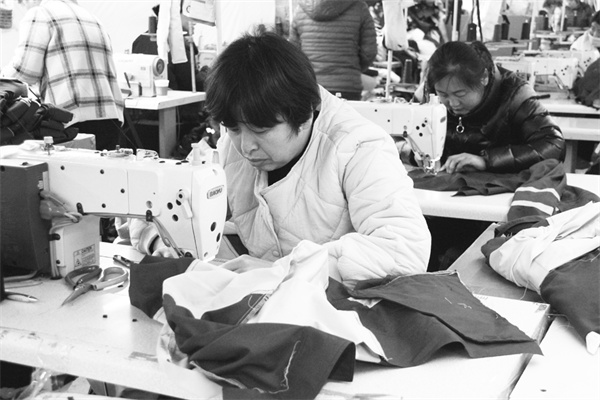 3-2 5（图片）服装加工.jpg