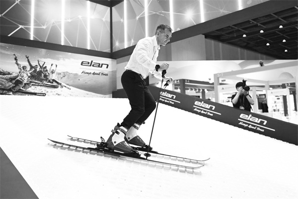 3-4 6 在第三届中国.jpg