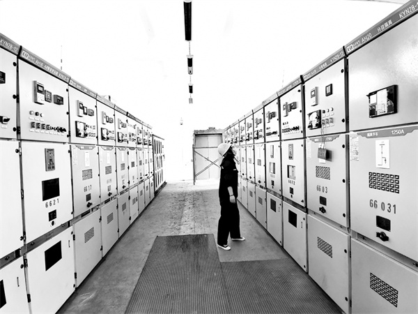 7-1 6 华兴公司303高压配电.jpg