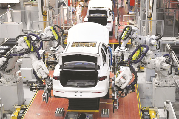 1-1 1，2月24日，在广汽埃.jpg